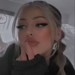 Briana09