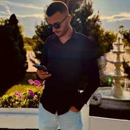 uNNdeR_